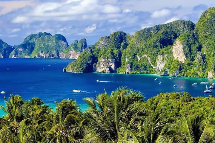 Phi Phi and Khai Islands Snorkeling Tour with Lunch by Speedboat